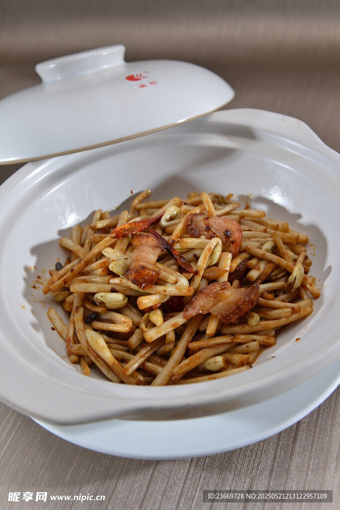 砂锅豆芽干