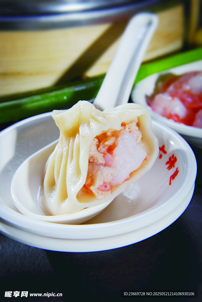 鲜虾馅美味饺子特写
