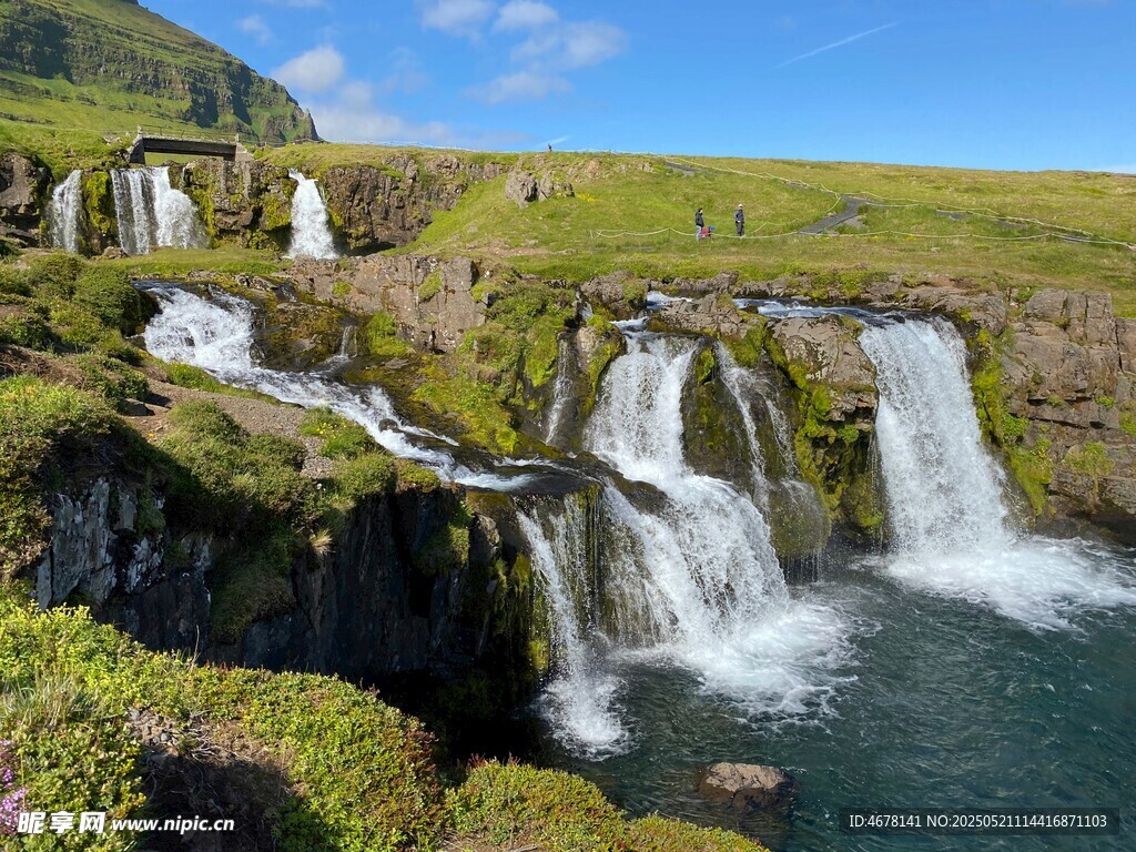 山间瀑布美景
