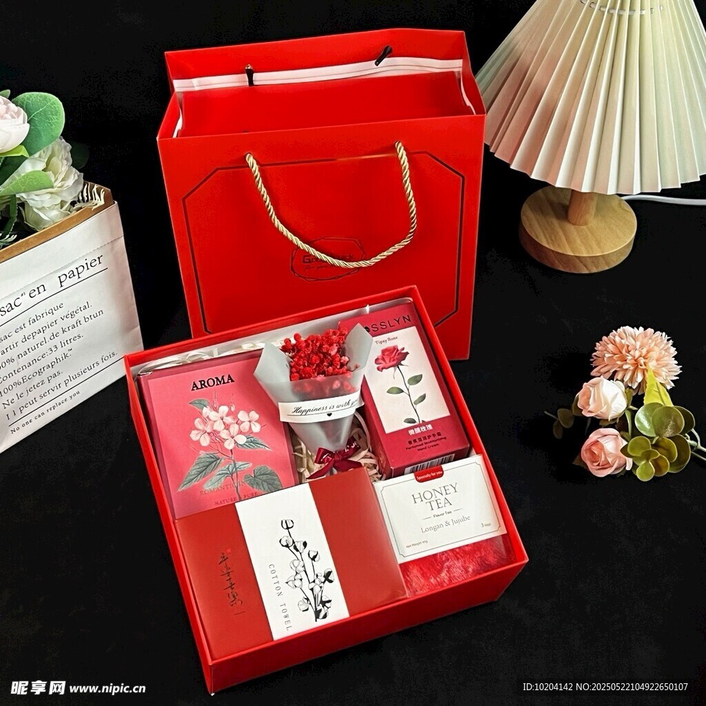 中式喜庆红色礼品套装