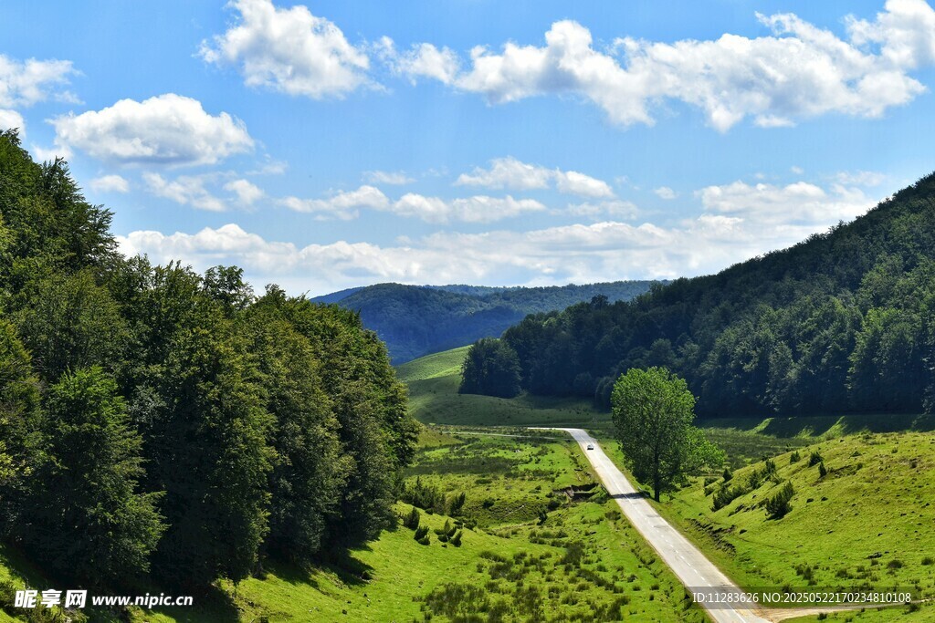 山间公路美景
