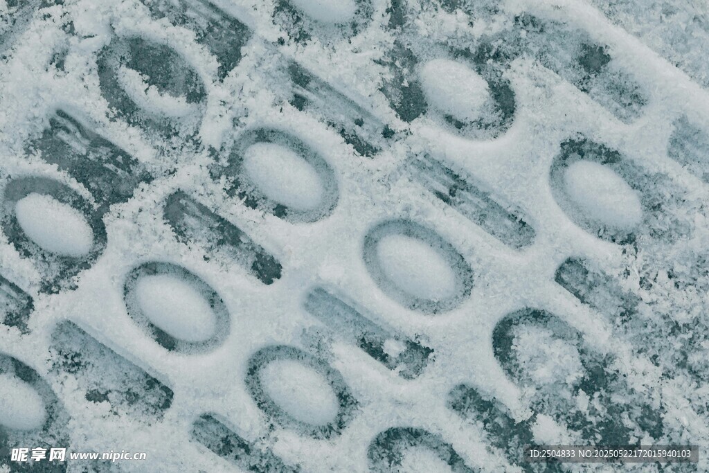 雪花覆盖的圆形图案纹理