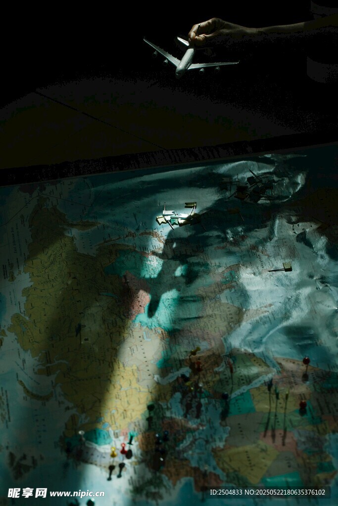 梦幻海底光影奇幻景象