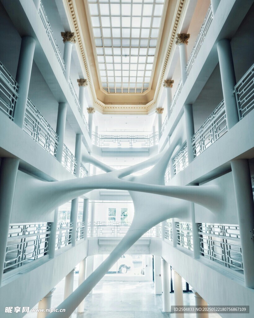 现代建筑内部独特空间结构