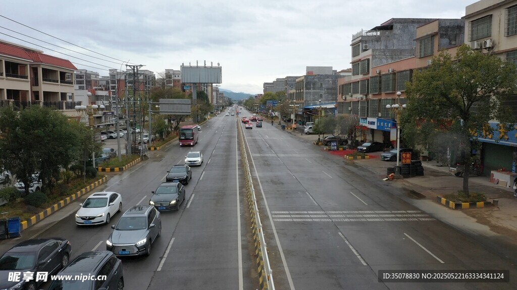 英德浛洸街道车辆停放景象
