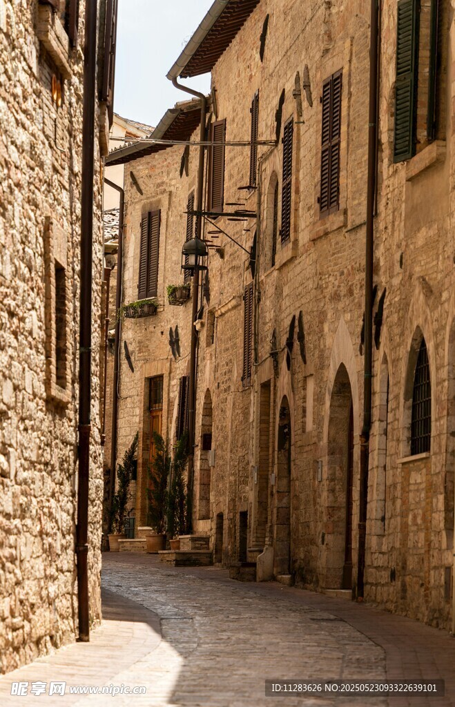 古老街巷的欧式建筑风景