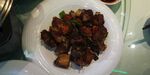 美味红烧肉摆于白盘