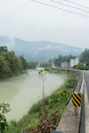 乡村河畔风景