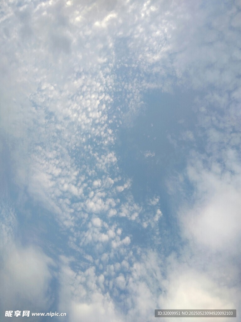 蓝天白云美景