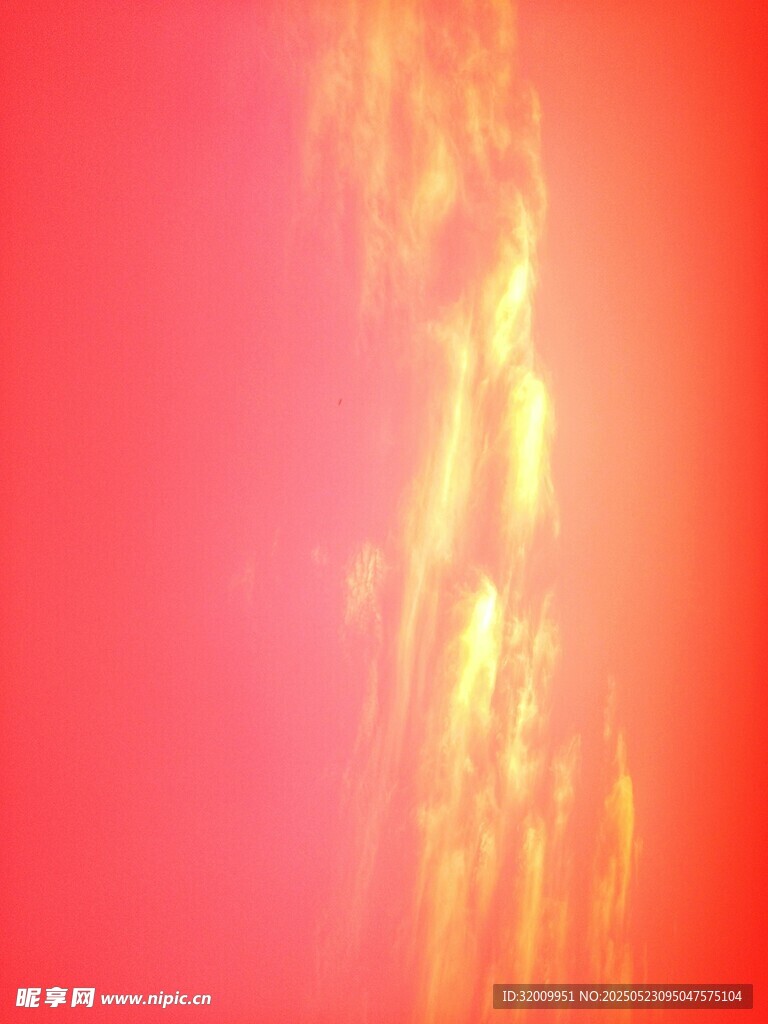 红色火焰渐变天空