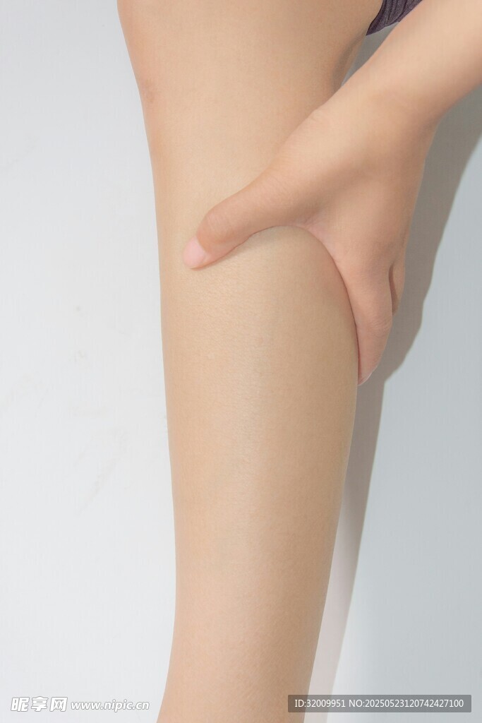 女性腿部肌肤特写