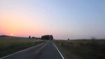 黄昏下的公路风景