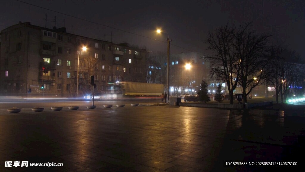 城市夜晚河畔灯光美景