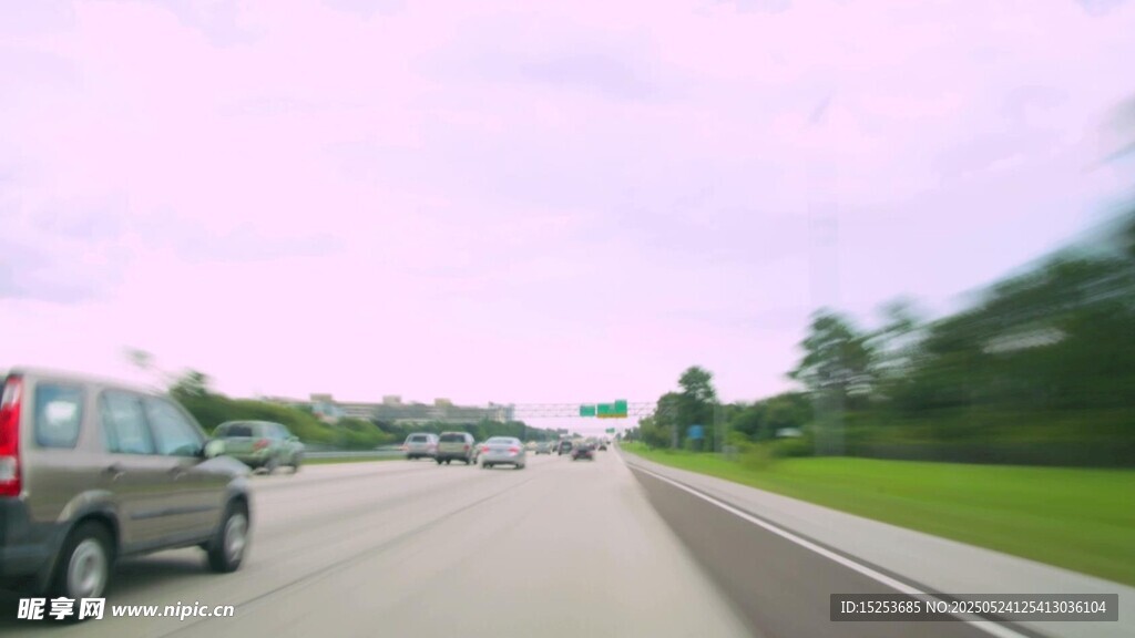 公路行车景象