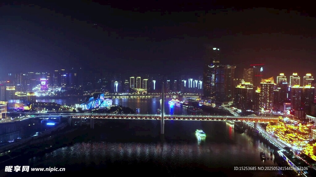 城市璀璨夜景俯瞰图