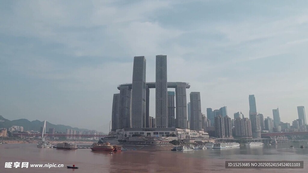 重庆城市天际线江景风光