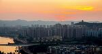 城市黄昏河畔美丽景致