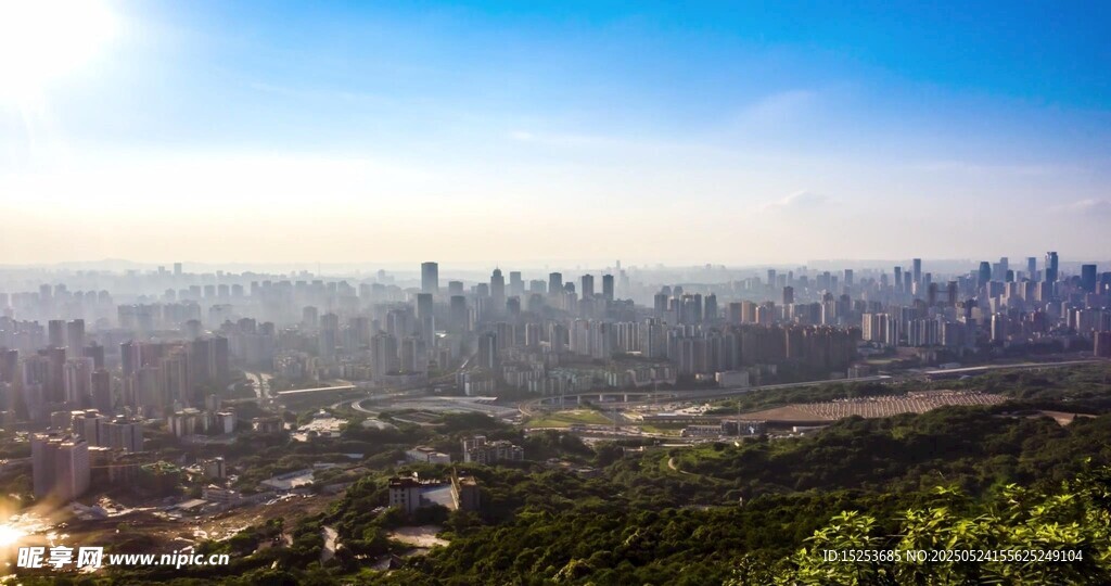 山城壮丽城市天际线景观
