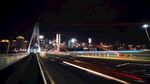 城市夜景中的公路光影