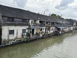 江南水乡沿河民居风貌