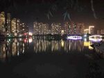 城市夜景湖面倒影