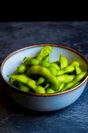 碗中鲜嫩翠绿的毛豆