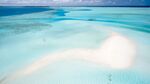 梦幻蓝白浅海美景