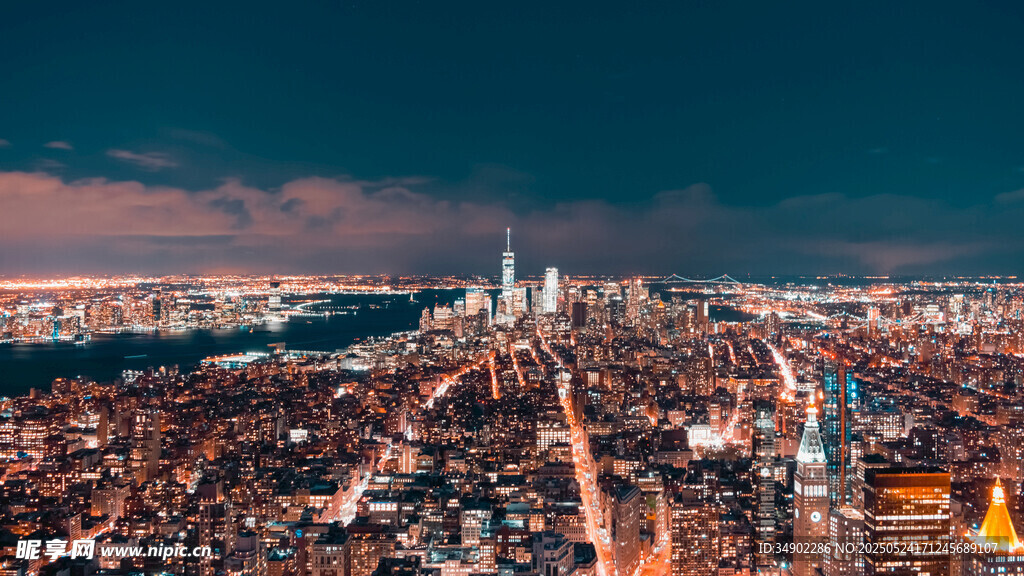 城市璀璨夜景俯瞰图