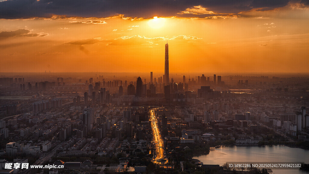城市日落天际线壮丽景观