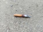 地上的半截香烟