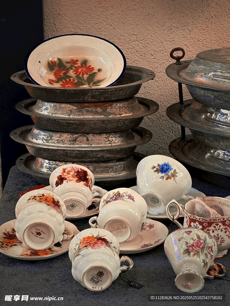 复古精美陶瓷杯碟餐具组合