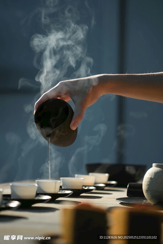 手冲茶韵 袅袅茶香弥漫