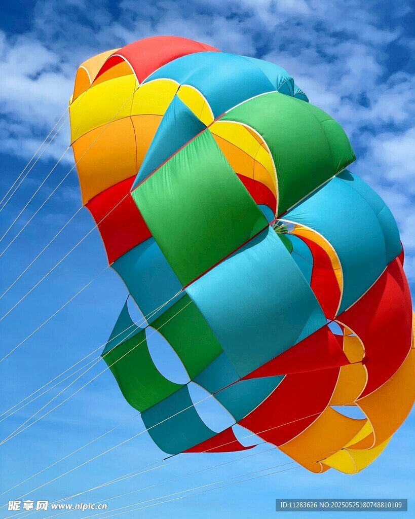 空中多彩降落伞
