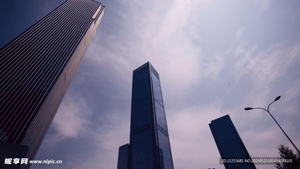 都市高楼仰视景观