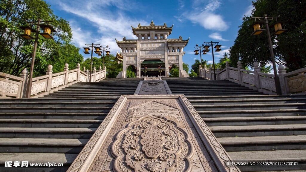 中式台阶与精美雕刻景观