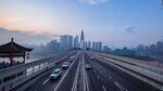 城市高架与古典建筑景观