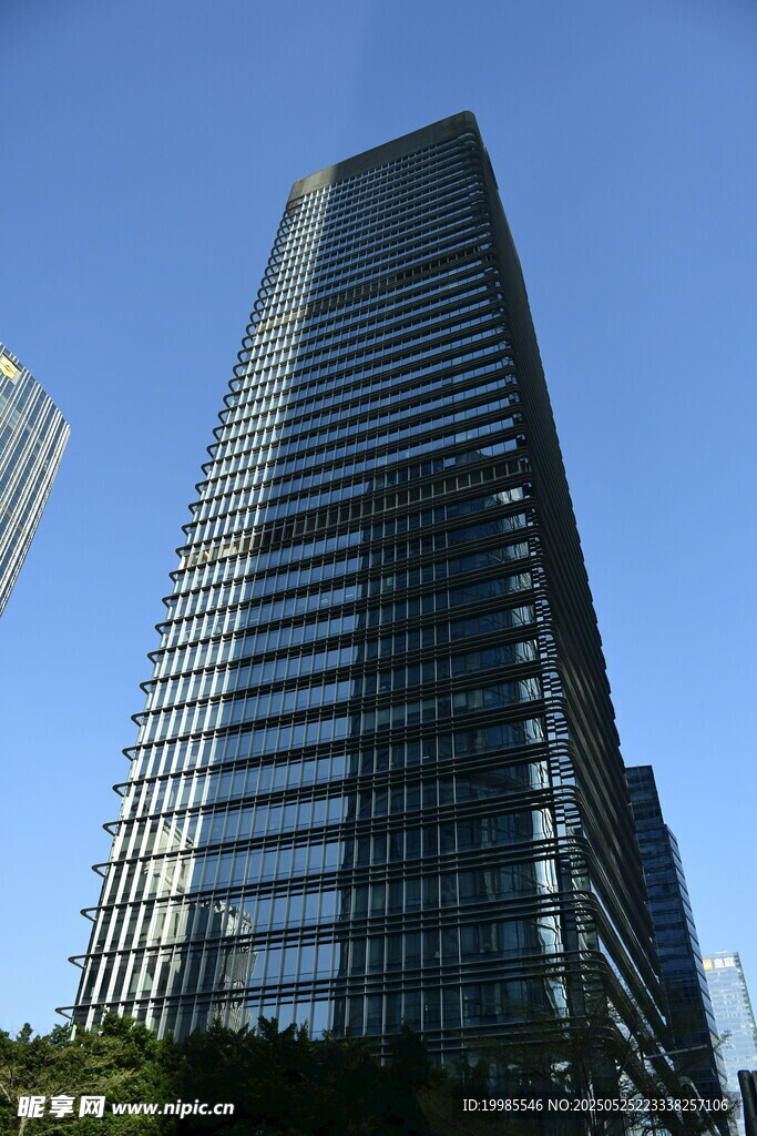 高层建筑写字楼模特大楼