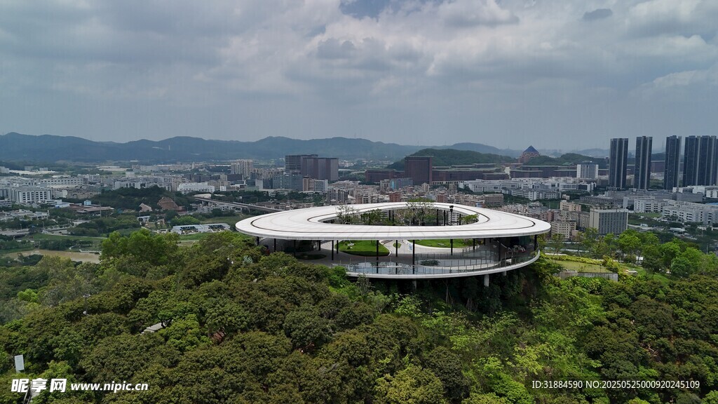 空中俯瞰独特造型建筑