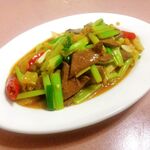 芹菜炒猪肝
