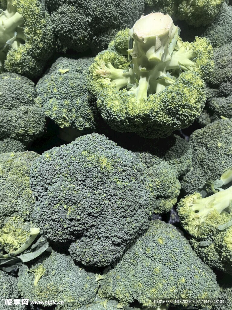 新鲜西兰花
