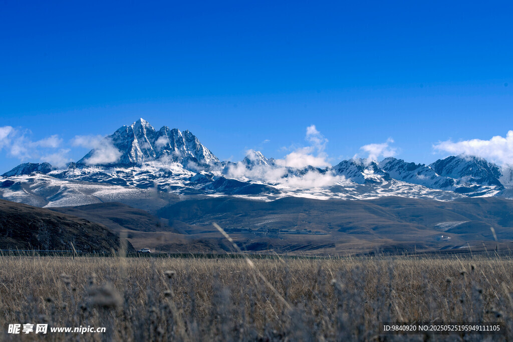 川西雅拉雪山
