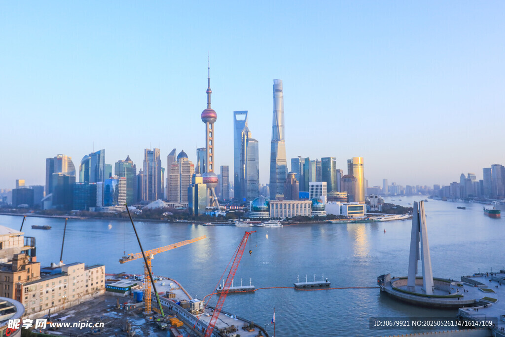 上海外滩壮丽城市天际线
