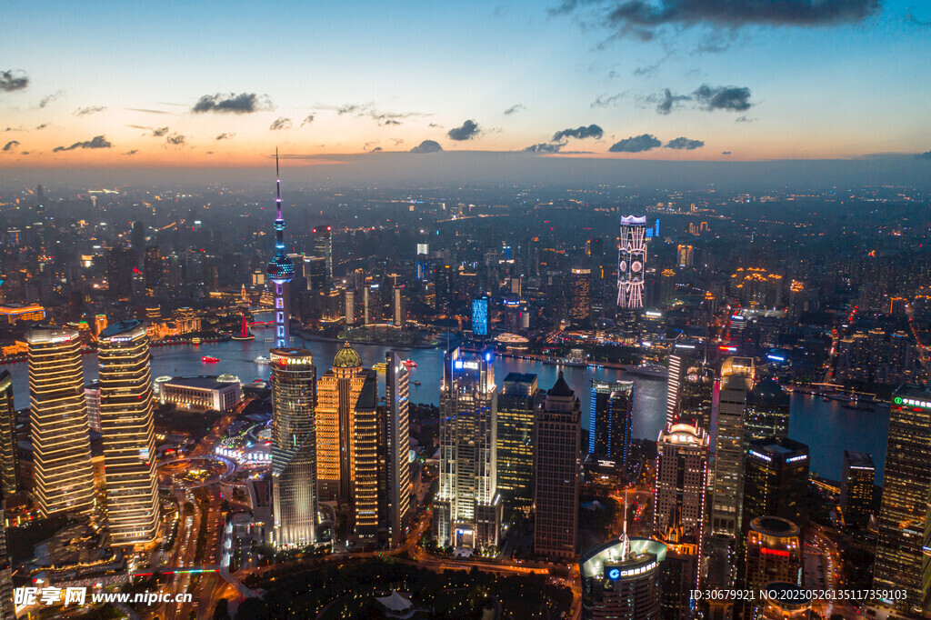 上海璀璨夜景俯瞰图