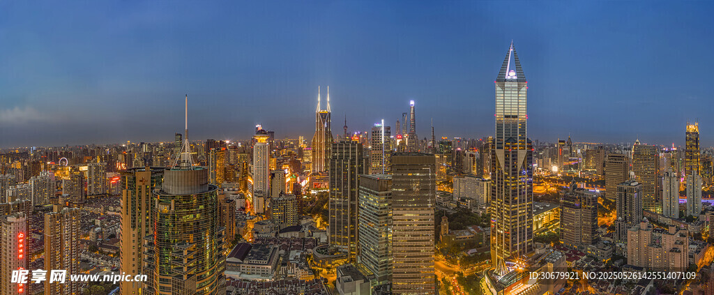 繁华都市夜景俯瞰