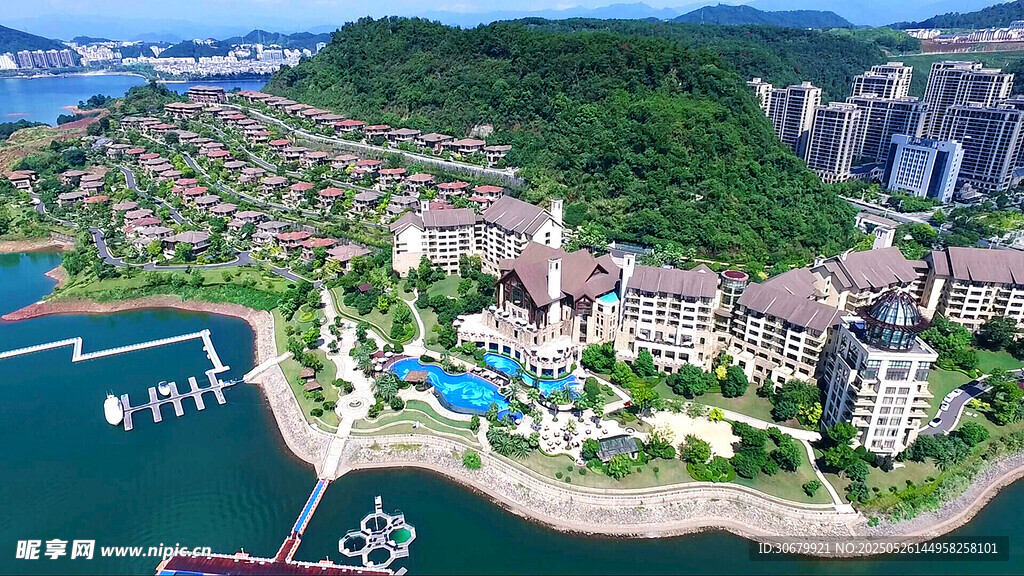 海滨城市住宅区鸟瞰图