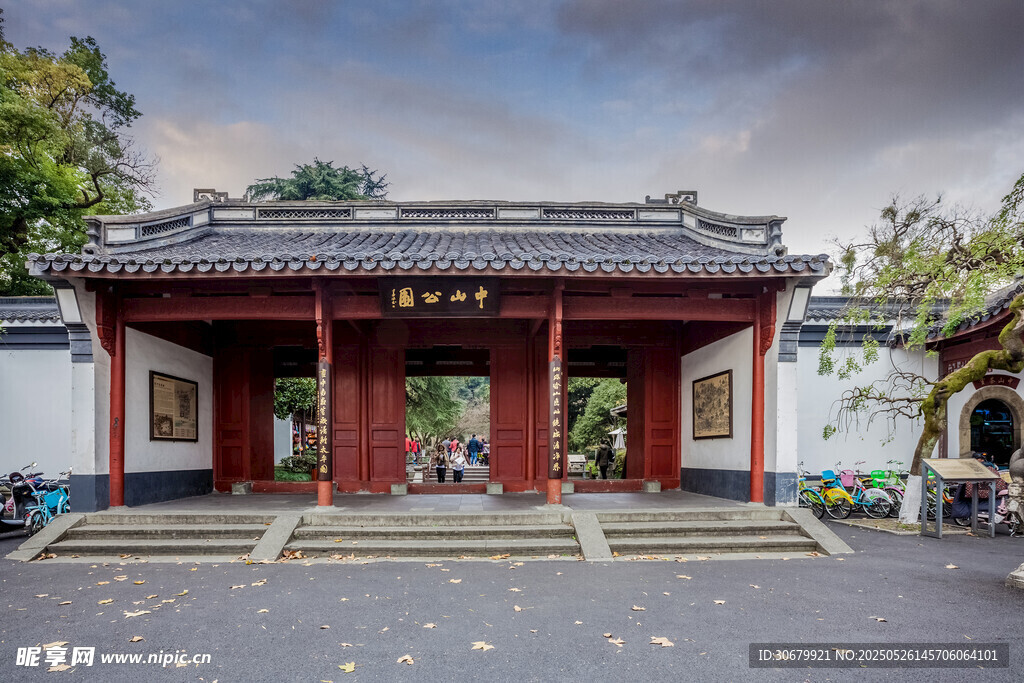 中式传统门楼建筑景观