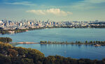 城市湖畔风光美景