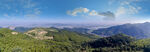 壮丽山峦蓝天美景