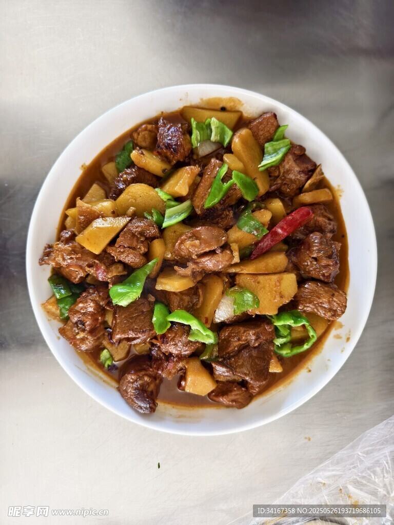 大肉炖土豆