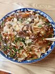牛肉刀削面